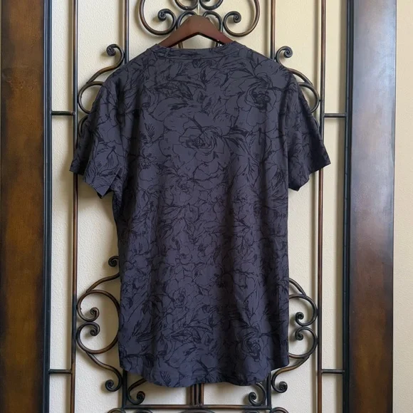 EUC Abercrombie & Fitch T-shirt Men’s Large - Picture 3 of 9